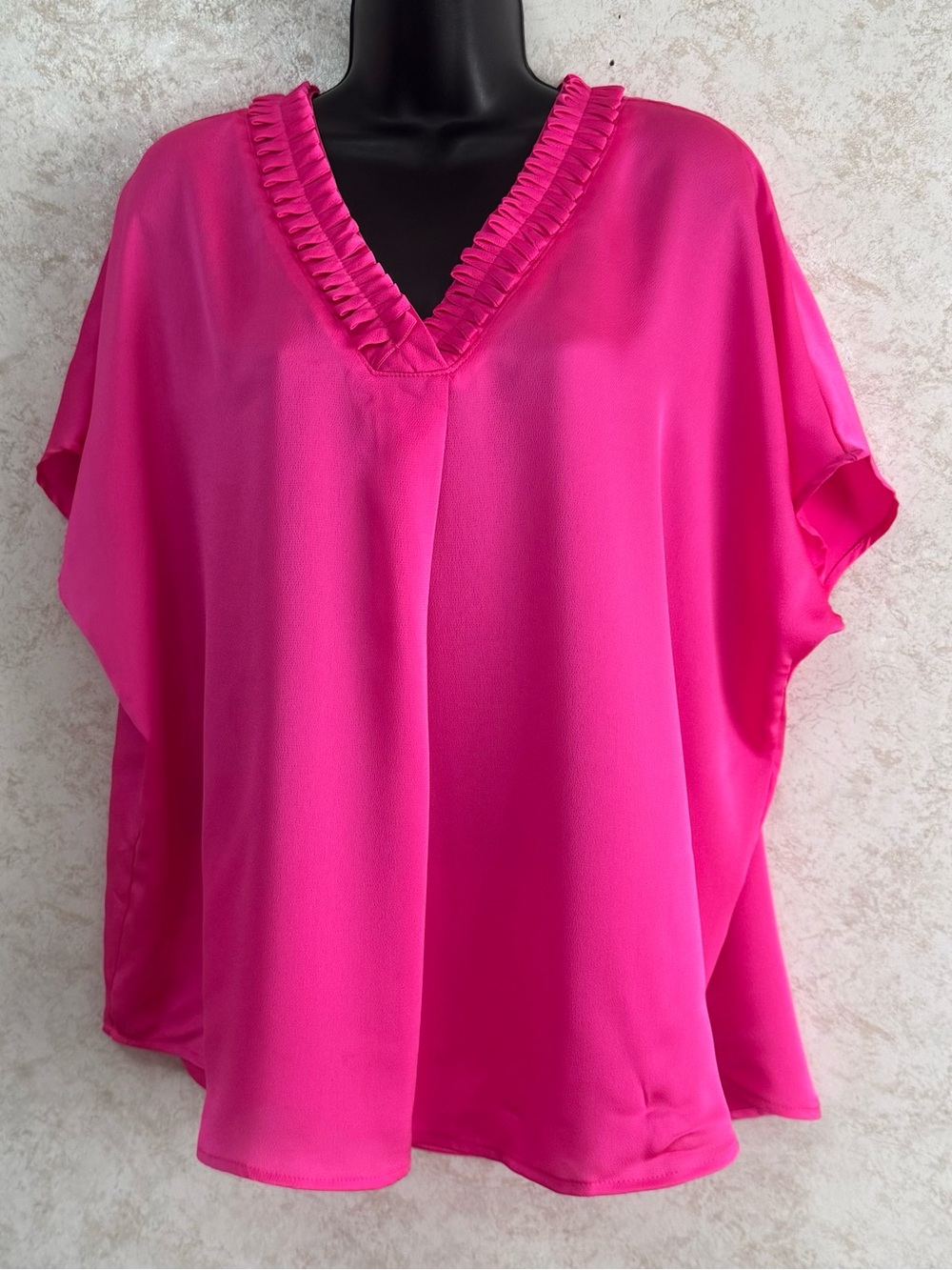 Jodifl Women's Pink Pleated Ruffle at Neck Short Cap Sleeve Blouse NWT Medium
